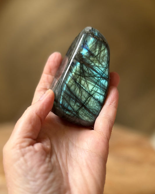 Labradoriet freeform