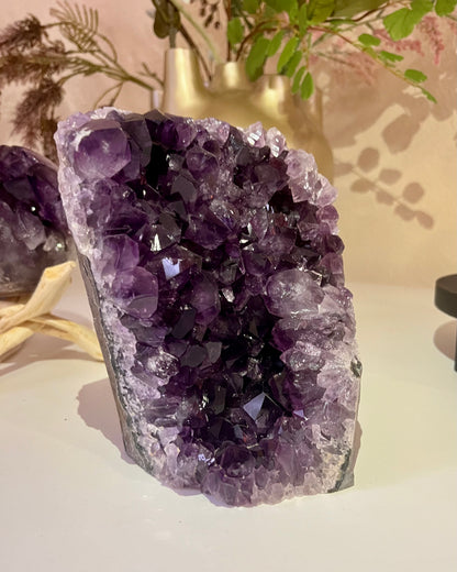 Amethyst stand large