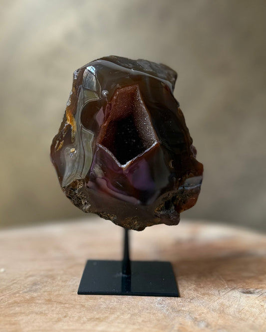 Agaat geode op standaard