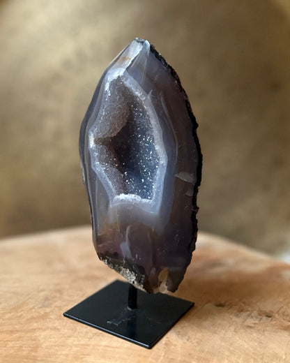 Agaat geode op standaard