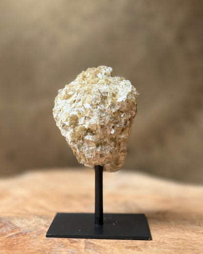 Gouden Mica op standaard