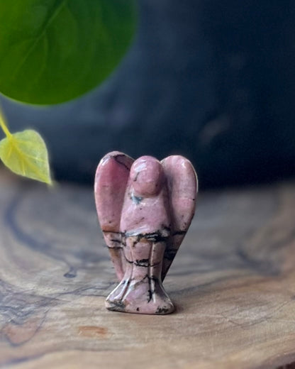 Rhodonite angel 4 cm