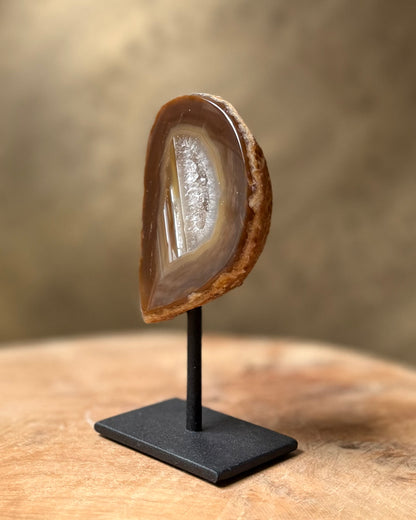 Agaat geode op standaard