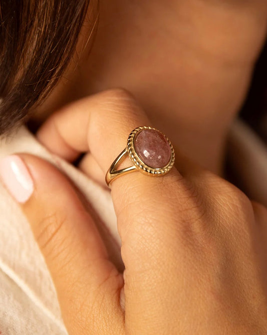 Aardbeienkwarts ring goud