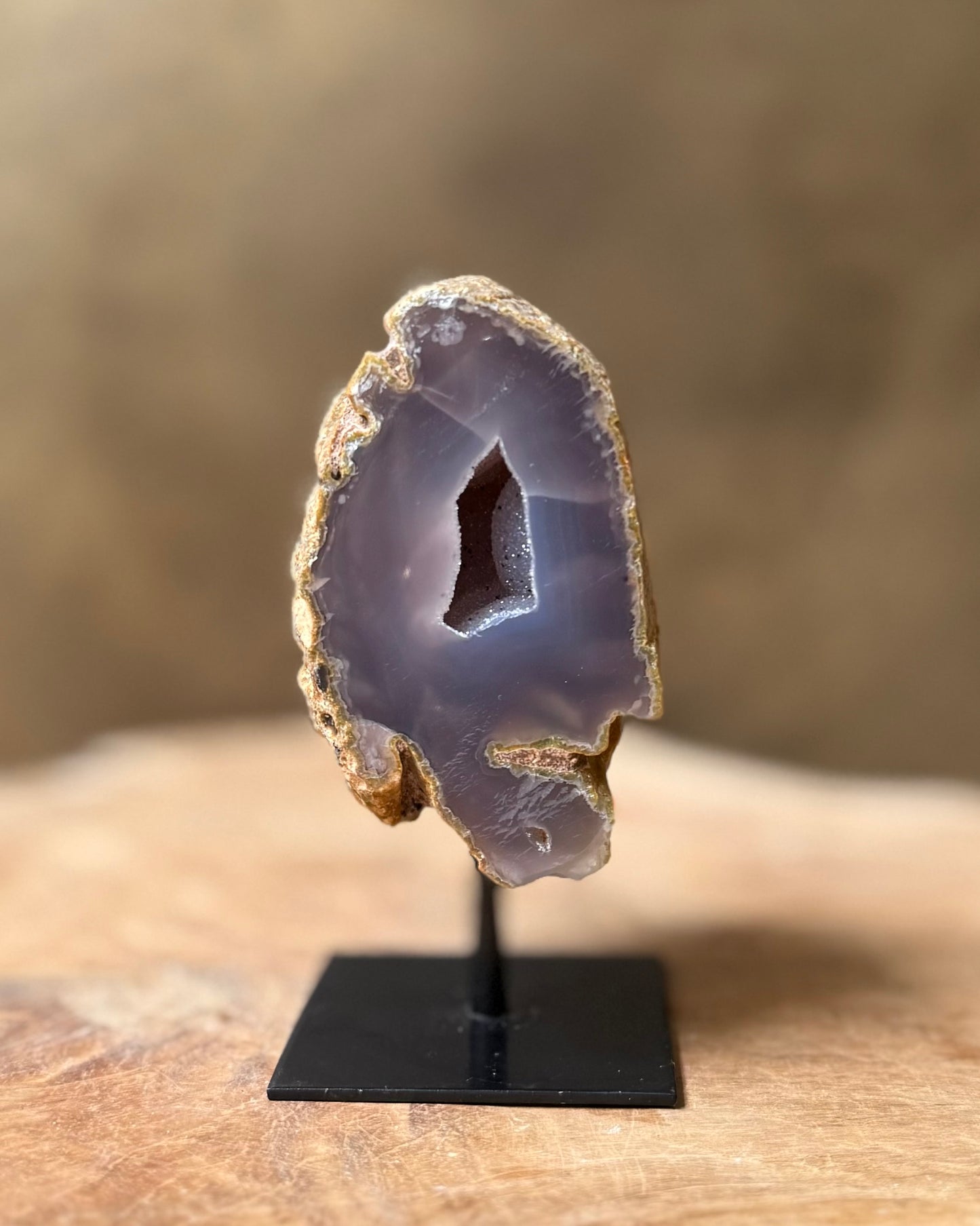 Agaat geode op standaard
