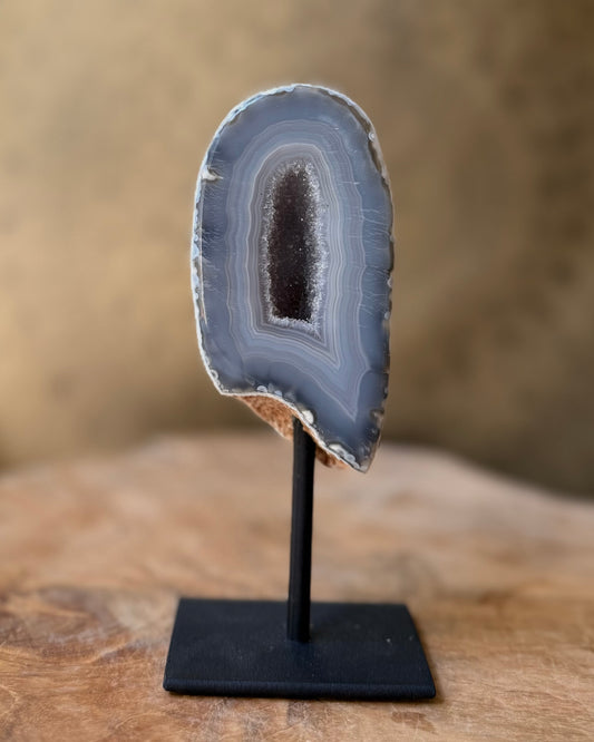 Agaat geode op standaard