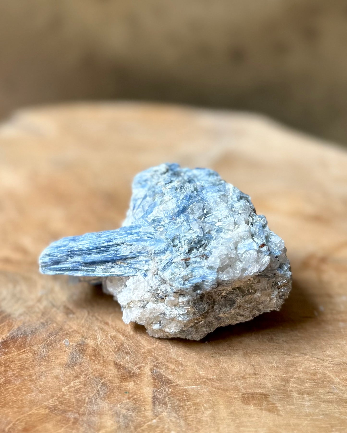 Ruw stuk Blauwe Kyaniet