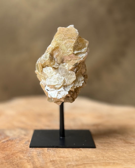 Gouden Mica op standaard