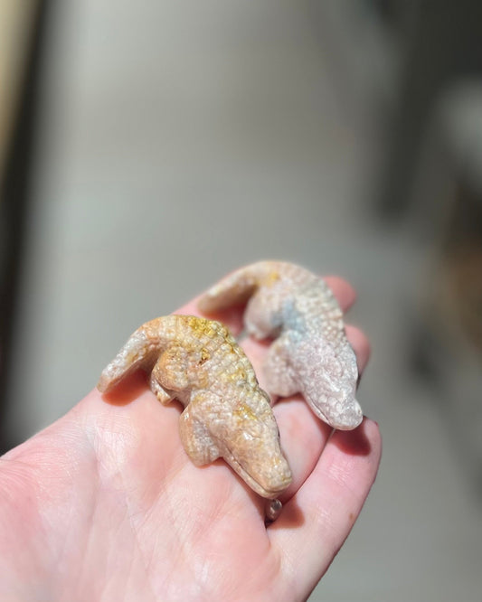 Alligator carving Crazy Lace Agaat