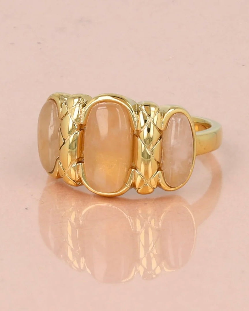 Rozekwarts ring – Vintage Romance