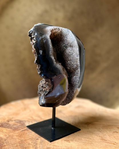 Agaat geode op standaard