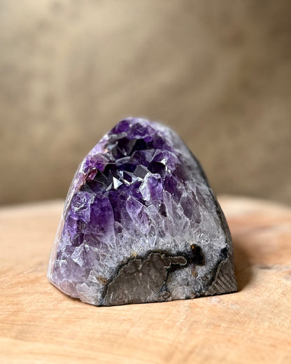 Amethist cut base