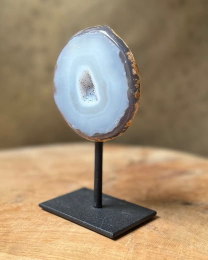 Agaat geode op standaard