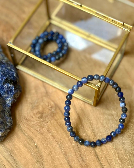 Sodaliet kinderarmbandje 4 mm