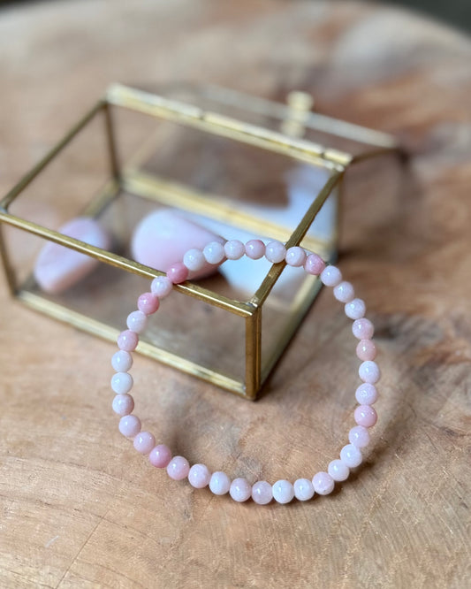 Roze Opaal kralenarmband 4 mm