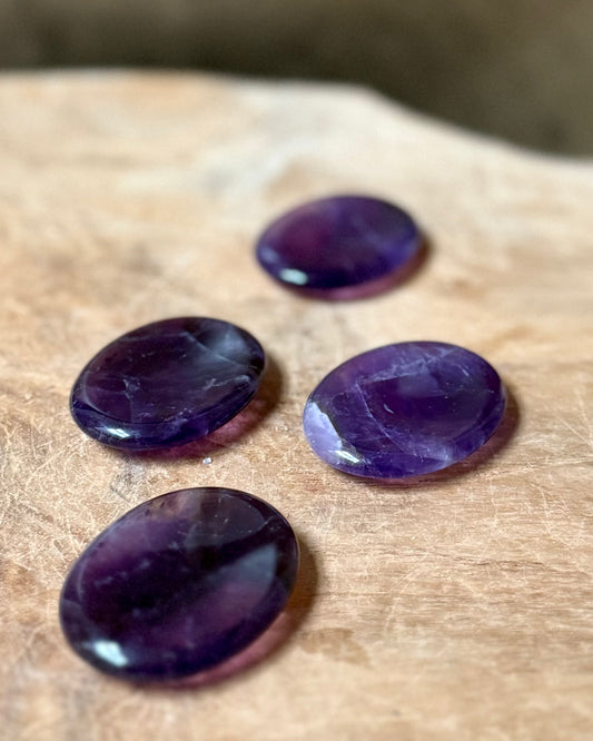Worry Stone Amethist ovaal