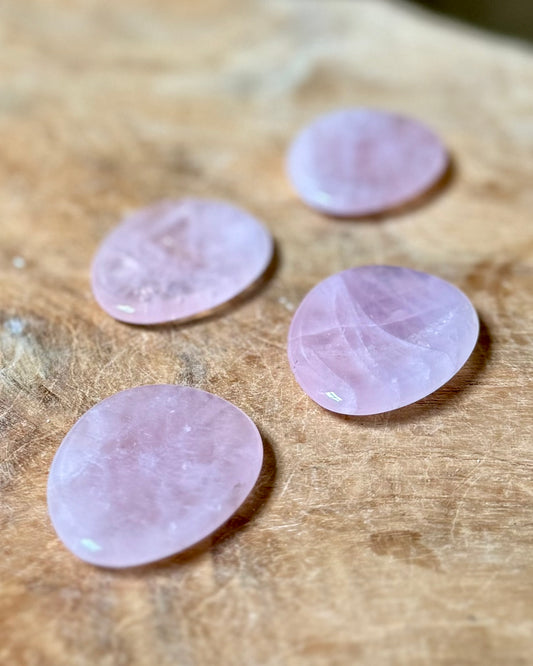 Worry Stone Rozekwarts druppel